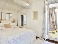 Недвижимость Apartment 5 rooms: 6