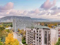 Недвижимость Apartment 5 rooms: 1