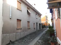 Недвижимость Дом с террасой в центре Изолы: 2