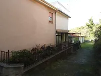 Недвижимость Дом с террасой в центре Изолы: 4