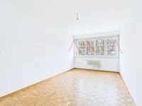 Недвижимость Apartment 4 rooms: 2