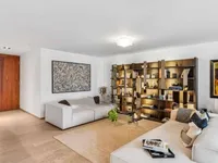 Недвижимость Apartment 4 rooms: 3