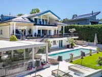 Недвижимость Single house: 1