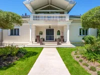 Недвижимость Single house: 3