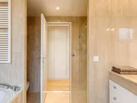 Недвижимость Apartment 5 rooms: 10