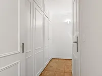 Недвижимость Apartment 4 rooms: 8