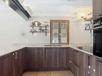 Недвижимость Apartment 4 rooms: 2