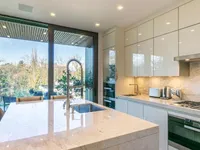 Недвижимость Apartment 9 rooms: 7