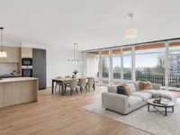 Недвижимость Apartment 4 rooms: 2