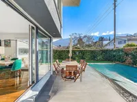 Недвижимость Bifamiliar house 5 rooms: 1