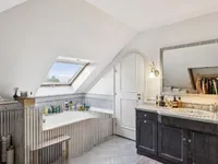 Недвижимость Single house 9 rooms: 8