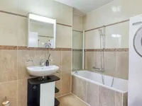 Недвижимость Apartment 5 rooms: 3