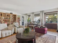 Недвижимость Apartment 6 rooms: 4