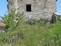 Недвижимость Дом с хозпостройками: 4