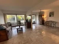 Недвижимость Place Cannes République: 1