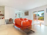 Недвижимость Property Type: Villa

Location: Cannes, Californie

Villa Cannes: 3