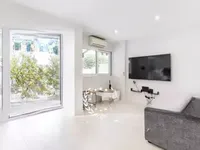 Недвижимость Villa Petit Juas: 2