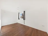 Недвижимость St. Marys Road: 2