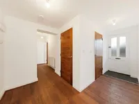 Недвижимость St. Marys Road: 4