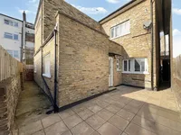 Недвижимость St. Marys Road: 10