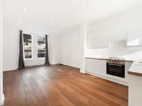 Недвижимость St. Marys Road: 11