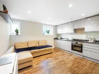 Недвижимость Waterlow Road: 7