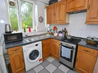 Недвижимость Globe Road: 3