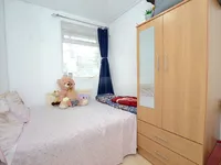 Недвижимость Globe Road: 10