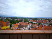 Недвижимость Квартира, 5+ комнат, центр LJ: 5