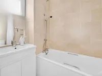 Недвижимость Derbyshire Street: 4