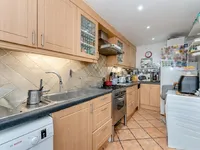 Недвижимость Yelverton Road: 10