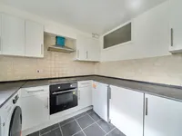 Недвижимость Sunninghill Court, Bollo Bridge Road: 3