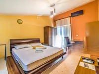 Недвижимость Семейный дом 715 м², Побри: 6