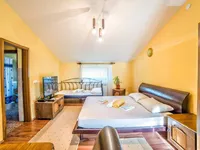 Недвижимость Семейный дом 715 м², Побри: 13