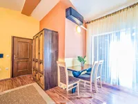 Недвижимость Семейный дом 715 м², Побри: 22