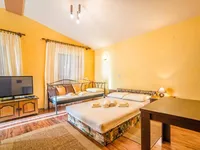 Недвижимость Семейный дом 715 м², Побри: 25