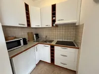 Недвижимость Двухкомнатная квартира в центре: 8