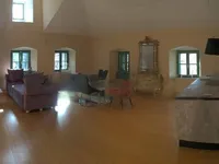 Недвижимость Трехкомнатная квартира в Центре: 6