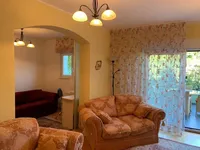Недвижимость Трехкомнатная квартира 72 м²: 6