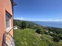 Недвижимость Трехкомнатная квартира, Опатия: 8