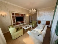 Недвижимость Трёхкомнатная квартира в центре: 5