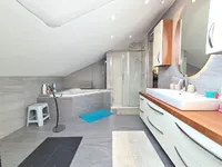 Недвижимость Квартира, 4-комнатная: 7