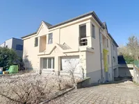 Недвижимость House 5 bedrooms for sale in Bertrange: 1