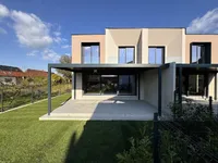 Недвижимость Двухэтажный дом в Новом Руднике: 1