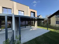 Недвижимость Двухэтажный дом Новый Рудник: 3