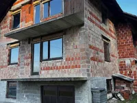 Недвижимость Дом в Залоге, две квартиры: 4