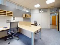 Недвижимость Офисное помещение в центре: 2