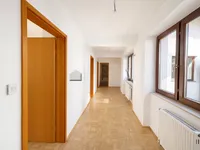 Недвижимость Офисное помещение в центре: 5