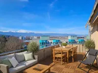 Недвижимость Apartment 5.5 rooms: 2