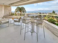 Недвижимость Villa Croix des Gardes: 1